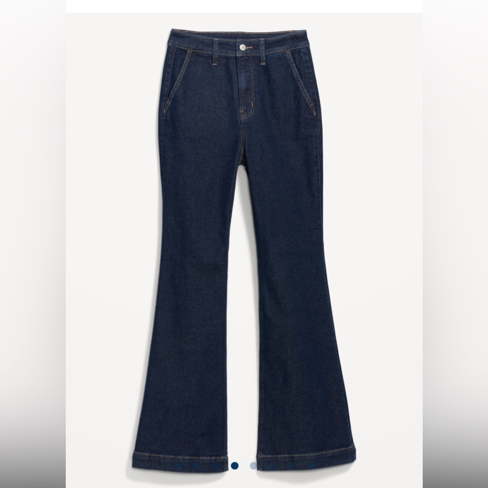 ***SOLD*** Old Navy Extra High Waisted 360• Stretch Trouser Flare Jeans Size 2